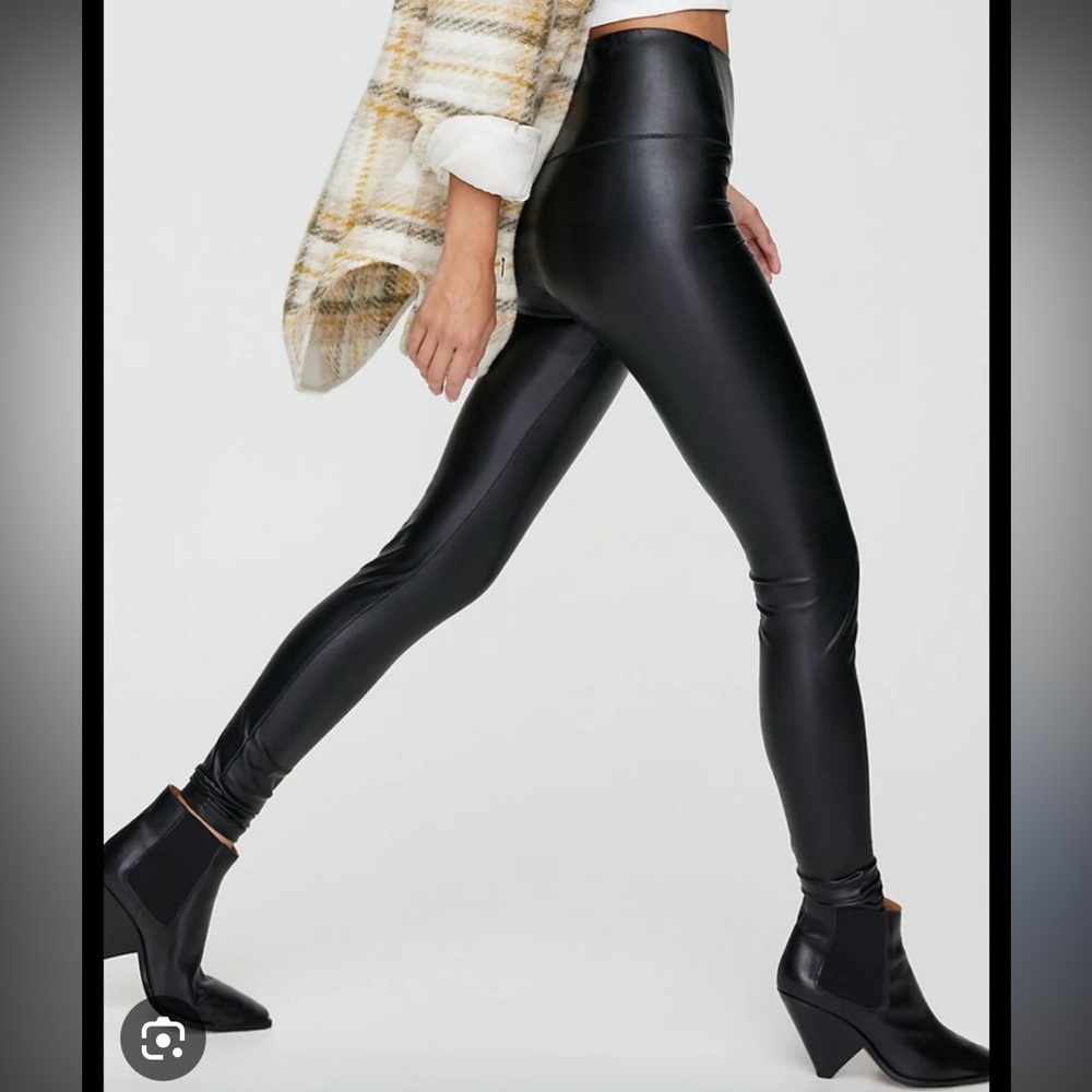 Wilfred Free High Rise Premium Japanese Vegan Leather Daria Pant